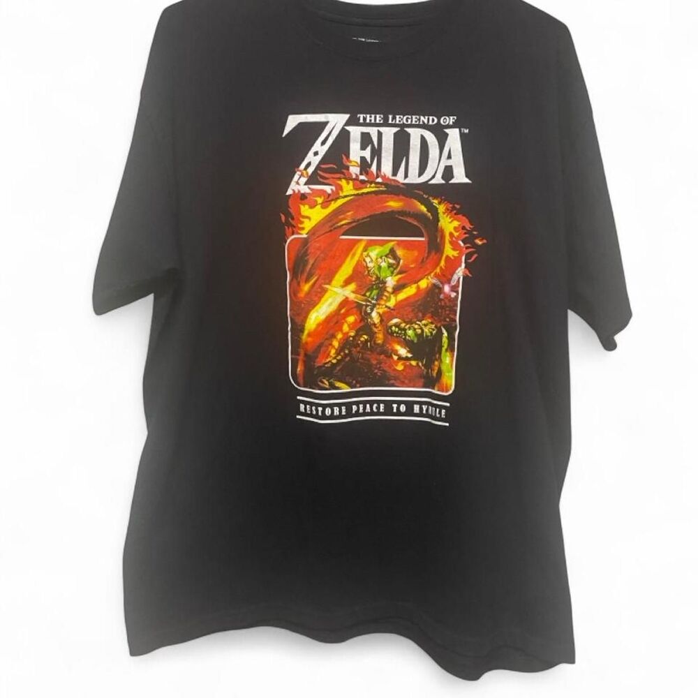 Nintendo Men's Black T-shirt